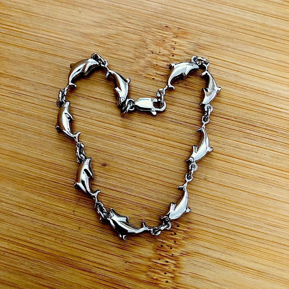 $42  Estate Sterling Silver Porpoise Bracelet  4.8 Grams  Marked 925 - Picture 3 of 5